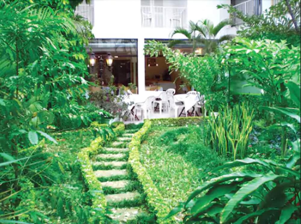 אסונסיון Hotel Palmas Del Sol מראה חיצוני תמונה